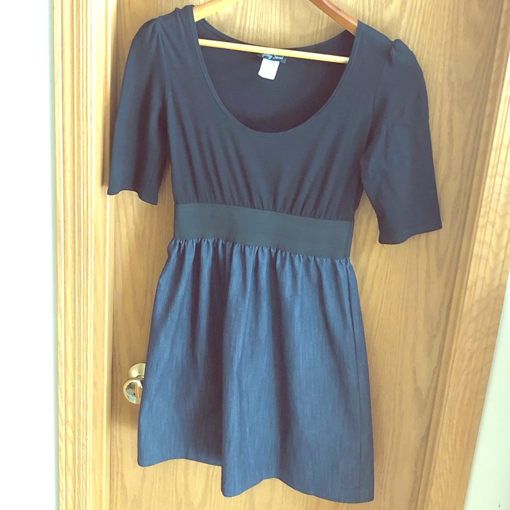 Women medium short dress